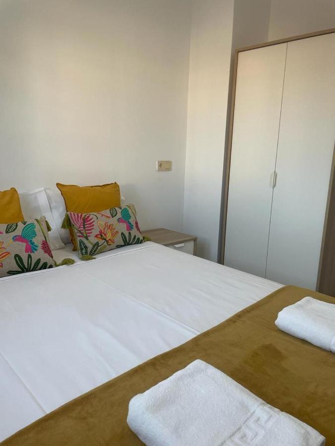 Atico Moderno Con Terraza Privada En Malaga Centro 马拉加 外观 照片