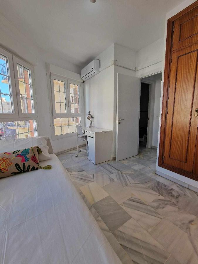 Atico Moderno Con Terraza Privada En Malaga Centro 马拉加 外观 照片