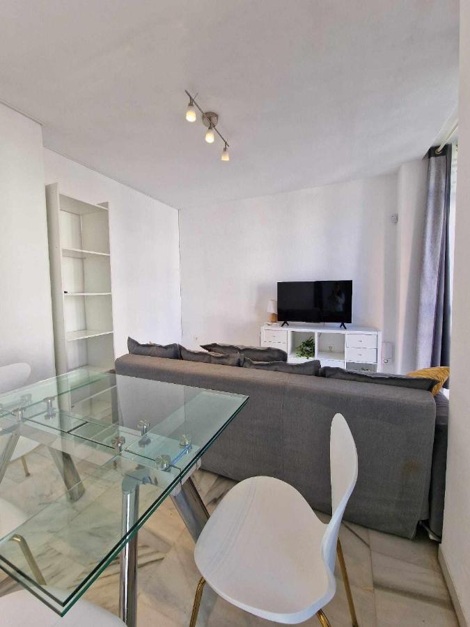 Atico Moderno Con Terraza Privada En Malaga Centro 马拉加 外观 照片